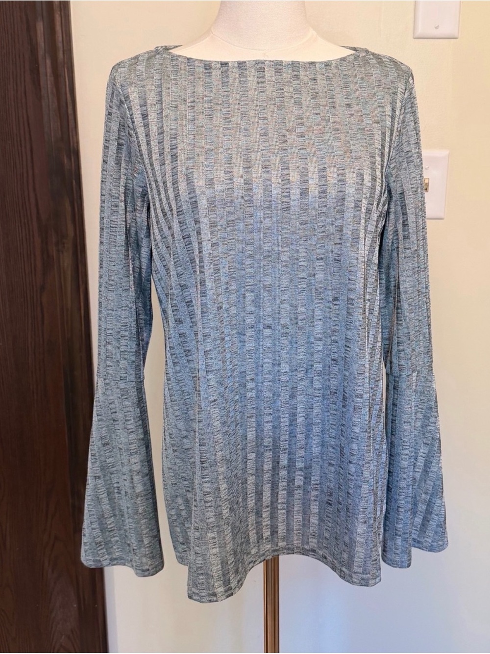 AGB Long Sleeve Heathered Blue Ribbed Bell Sleeve Women's Top